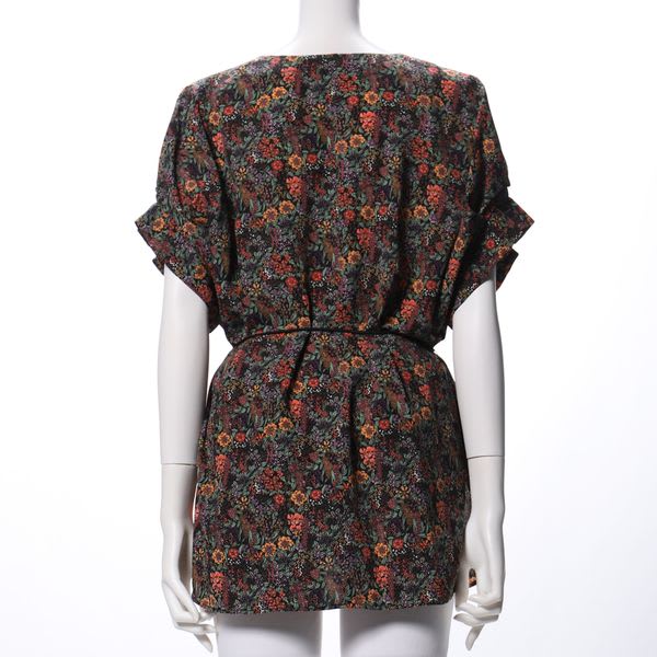 ダークフラワープリントリボンベルト付きブラウス