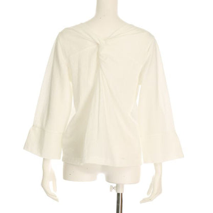 バックツイストカットソー