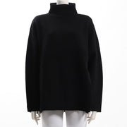 サイドスリットタートルネックニット