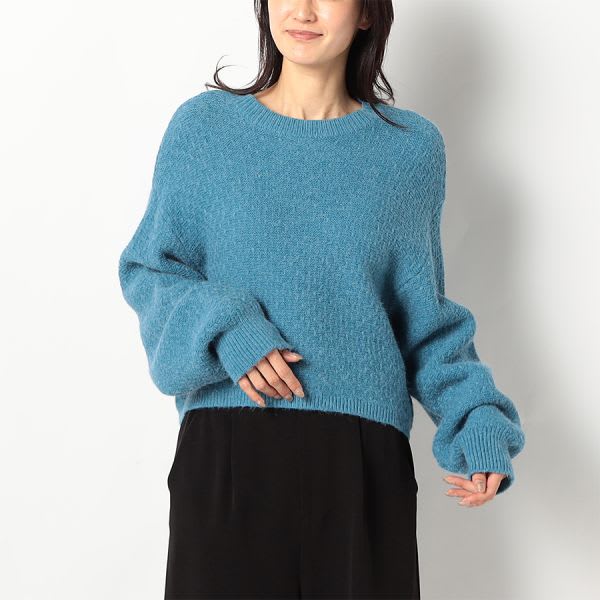 ボリュームスリーブクルーネックニット