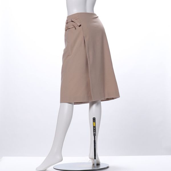 サイドベルトラップ風スカート