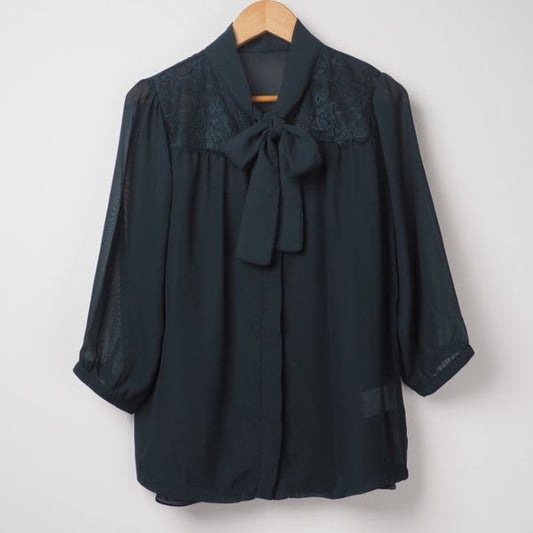 レースボウタイブラウス