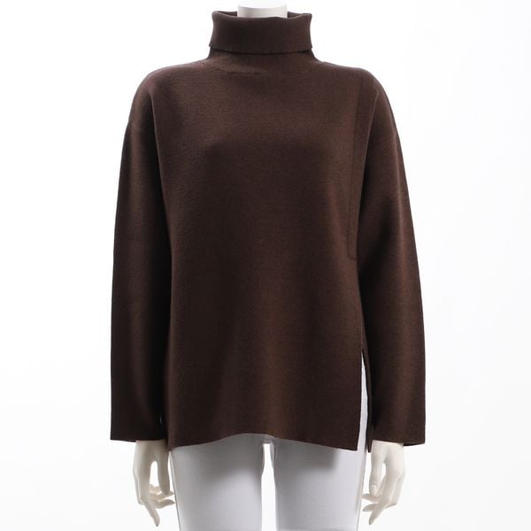 サイドスリットタートルネックニット