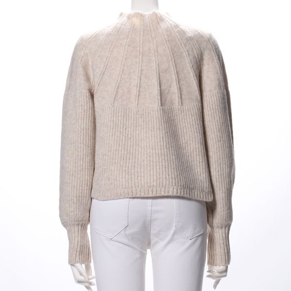 メランジ編みニット