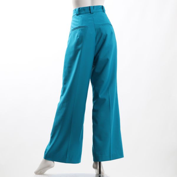 ラップ風フラップタック入りワイドパンツ