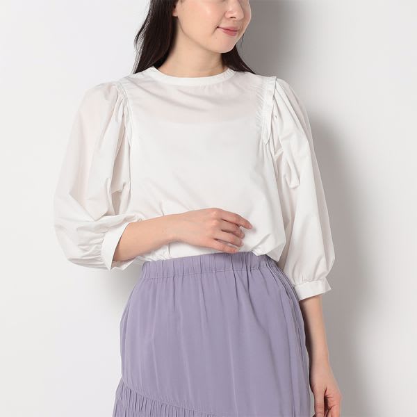 パフスリーブブラウス