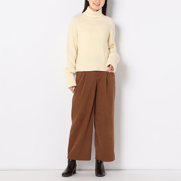 お袖折り返しデザインタートルネックニット