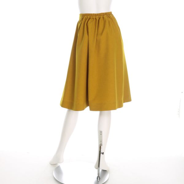 フロントボタンフレアスカート