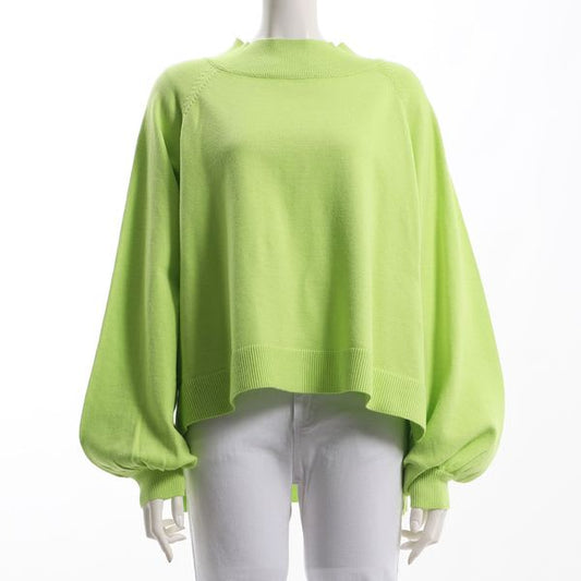 バックネックボタン付きボリュームスリーブニット