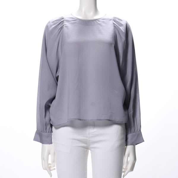 パフスリーブブラウス