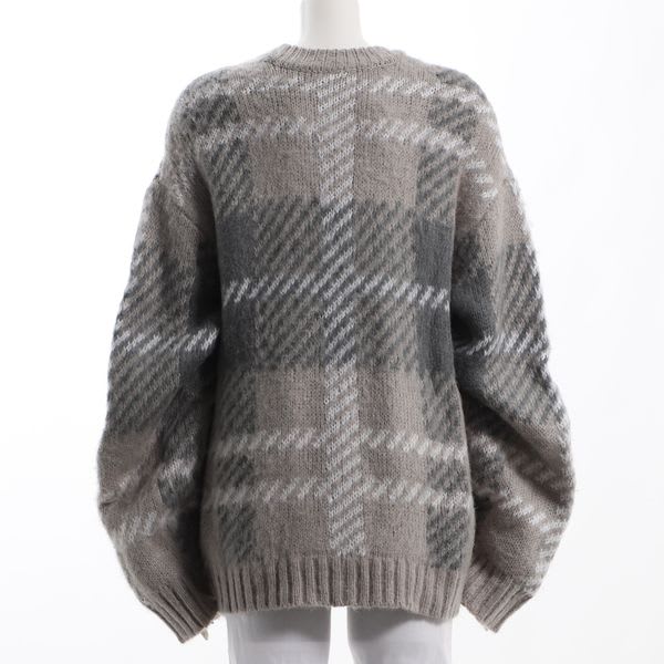 大きめチェック柄ボリュームニット