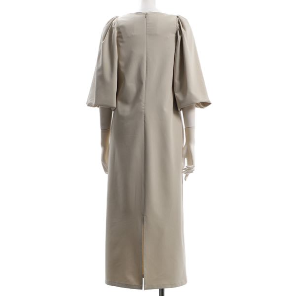 ふんわりパフスリーブワンピース