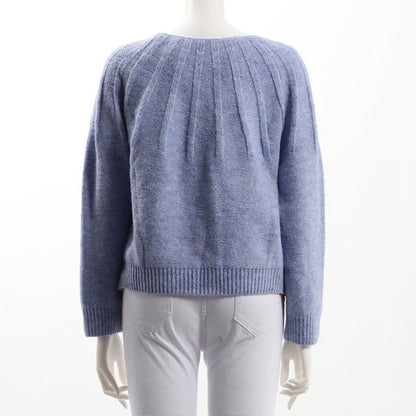 デザイン性のあるふんわりニット