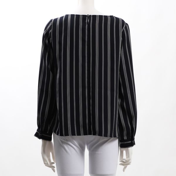 ストライプ柄Vネックブラウス