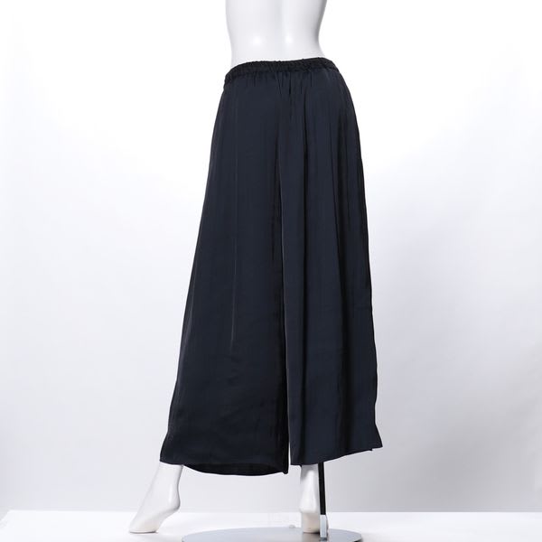 ドレープサテンパンツ