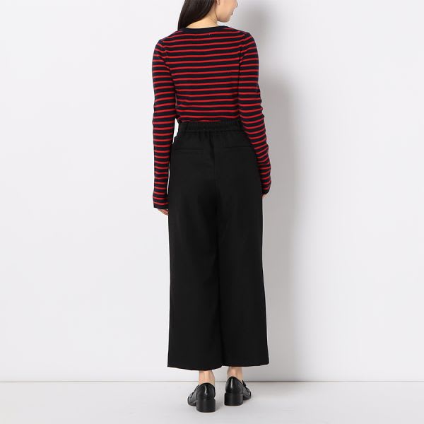 ボーダー柄クルーネックニット