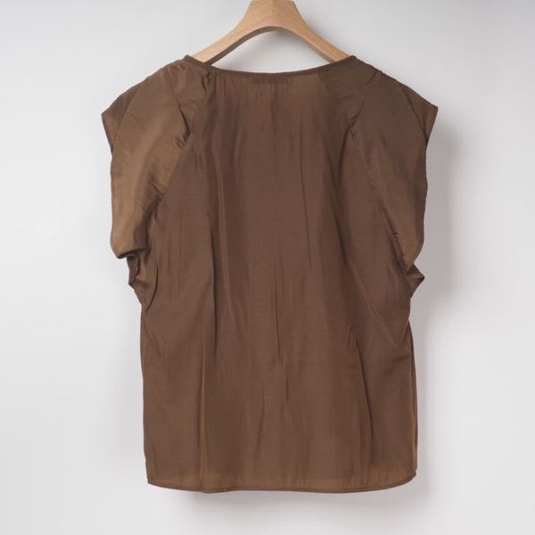 フレアデザインブラウス