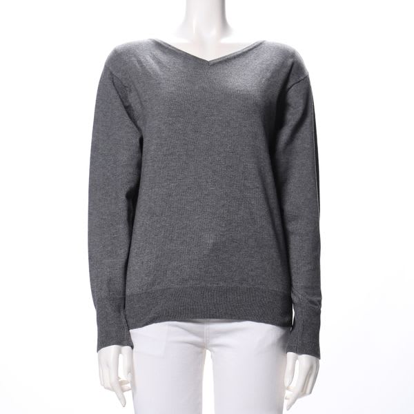 ベーシックVネックニット