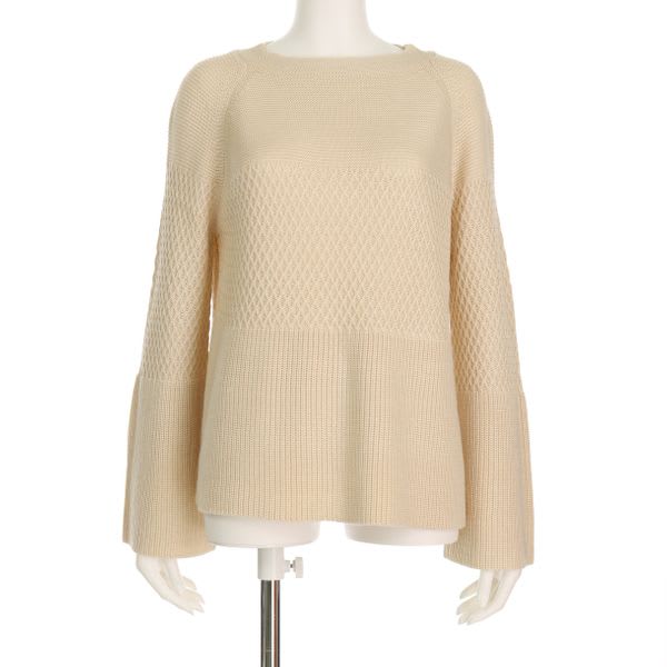 デザイン編み切り替えニット