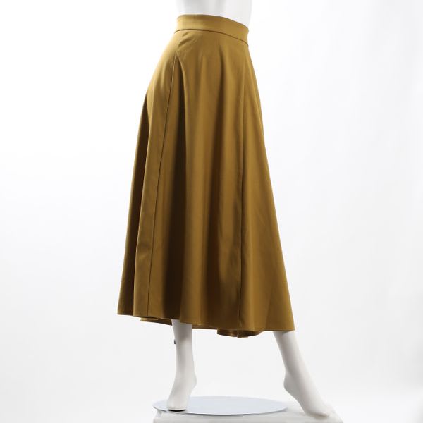 ふんわりフレアスカート