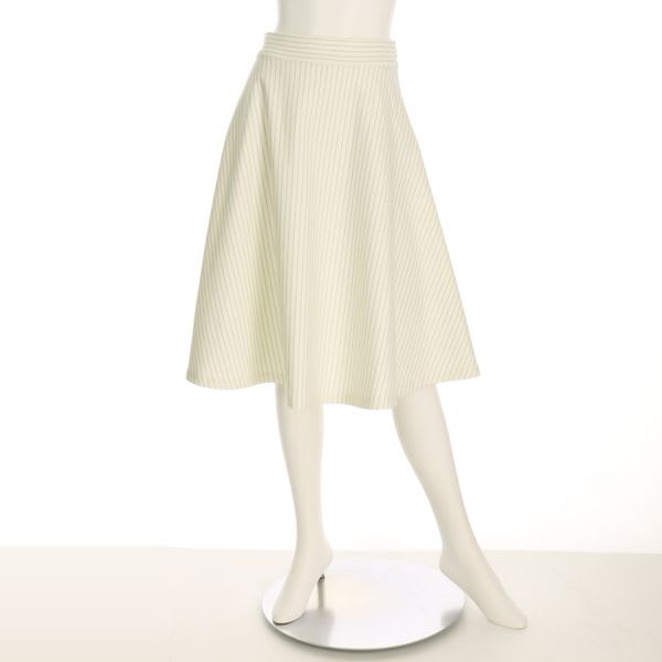 ピンストライプ柄フレアスカート