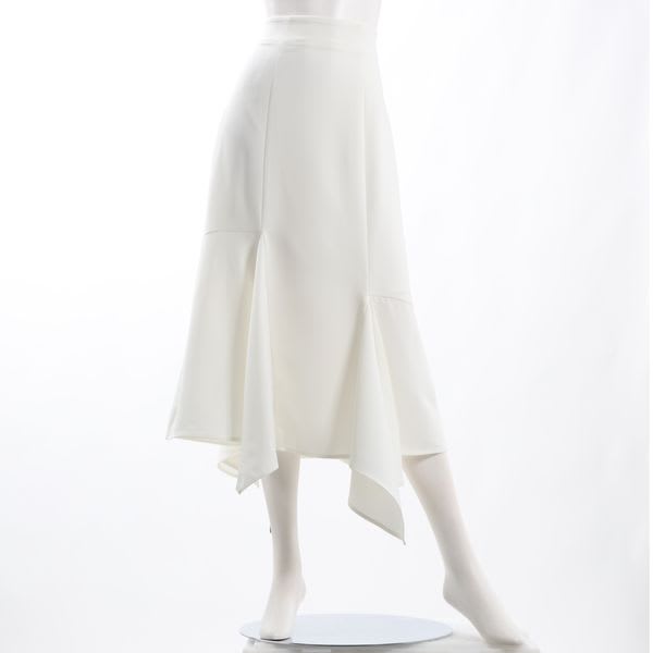イレギュラーヘムデザインAラインスカート