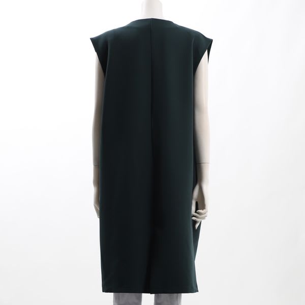 すっきりネックラインジレ