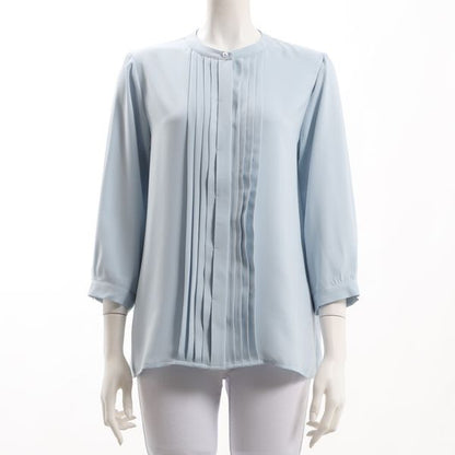 パールボタン前開きブラウス