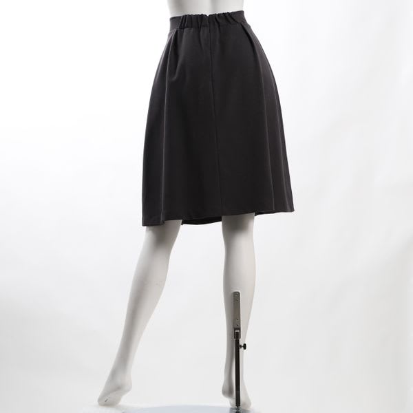 ウエストデザインタック入りフレアスカート