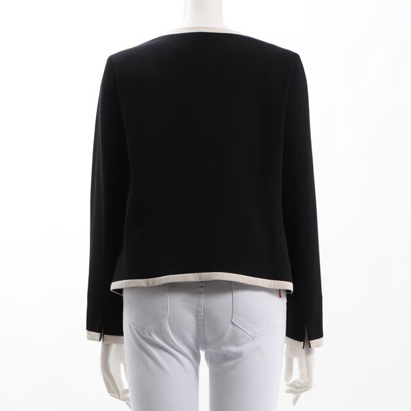 パイピングノーカラージャケット