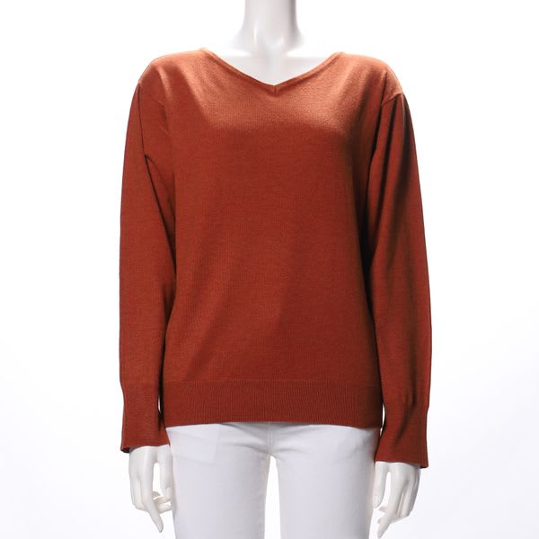 シンプルデザインVネックニット