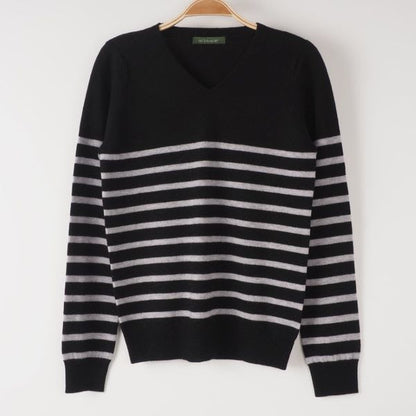 Vネックボーダーニット
