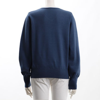 シンプルVネックニット