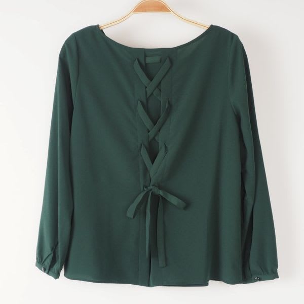 バックレースアップデザインブラウス