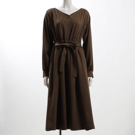 ウエストリボンデザインVネックワンピース