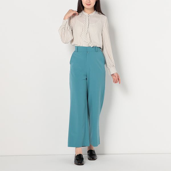 シンプルストレートパンツ