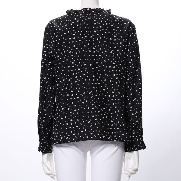 フリルネックブラウス