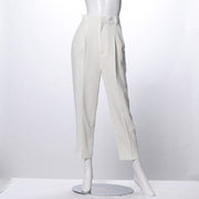 タック入りテーパードパンツ