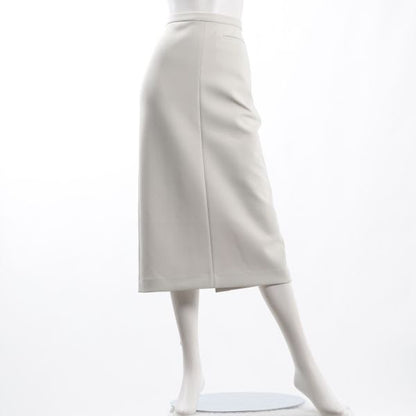 バックスリットタイトスカート