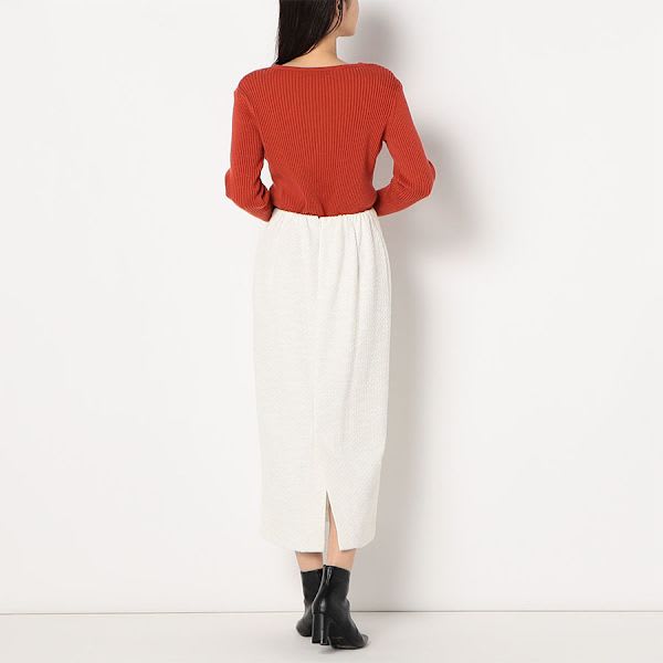 シンプルリブニット