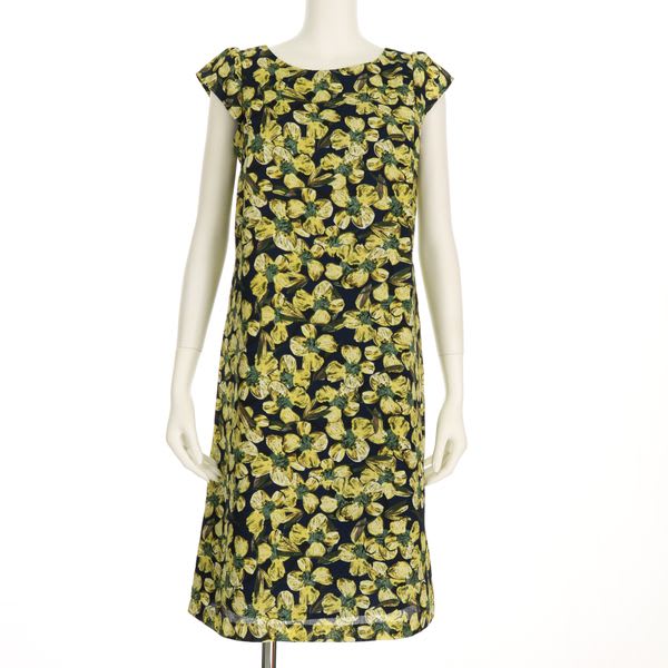 フレンチスリーブ花柄ワンピース