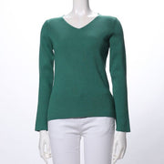 Vネックリブニット