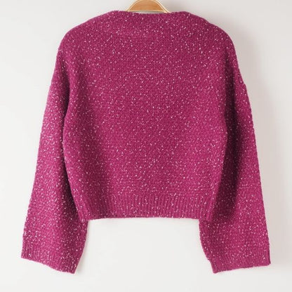 柔らかい素材のハイネックニット