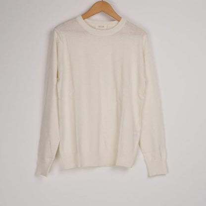 クルーネックニットトップス