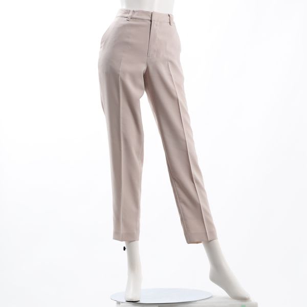 シンプルテーパードパンツ