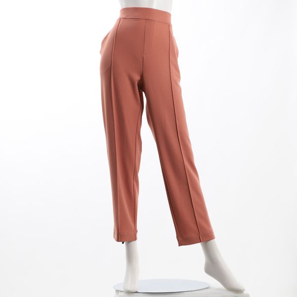 センターシームテーパードパンツ