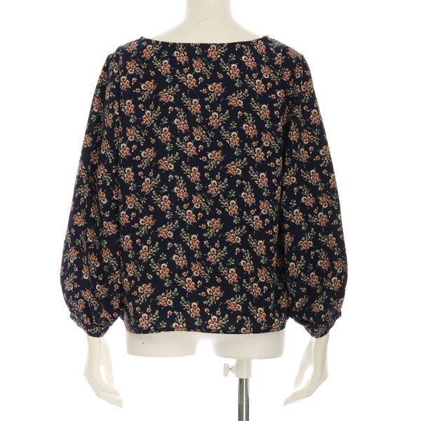 小花柄ブラウス