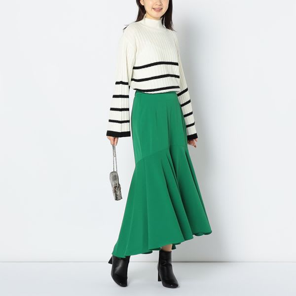 ボーダーボトルネックニット