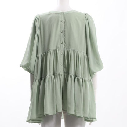 バックボタンティアードブラウス