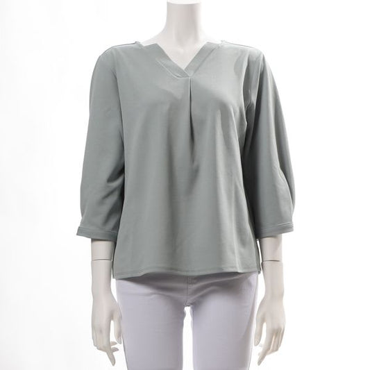 バックデザインカットソー